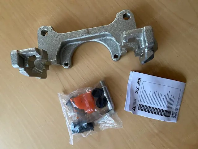  Bremssattelhalter (neu) für GOLF 5, 6 , Golf 5+ ,Tiguan usw.