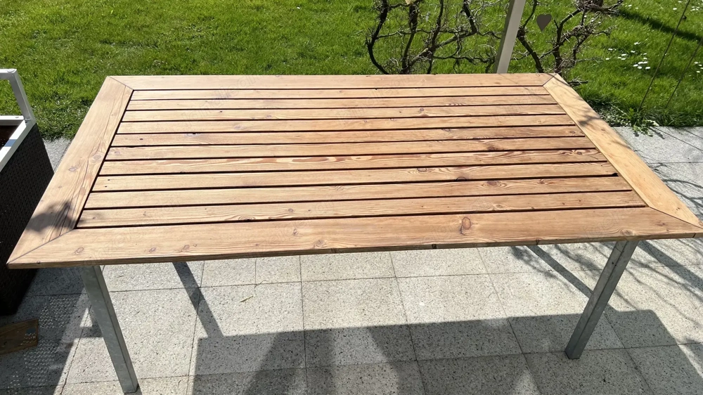 Tisch für Terrasse oder Garten