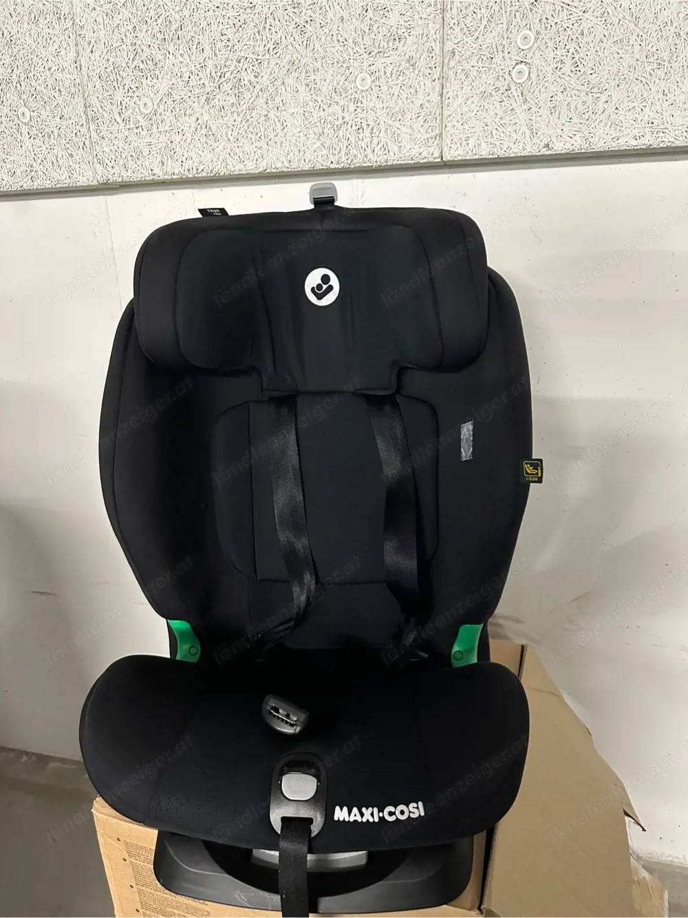 Kindersitz Maxi-Cosi i-Size (bis 18 kg) mit ISOFIX   sicher & bequem