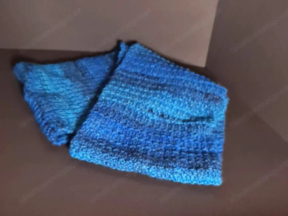 blauer Schlauchschal