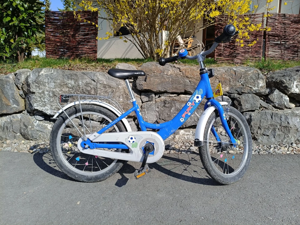 Blaues Puky Kinderfahrrad zu verkaufen