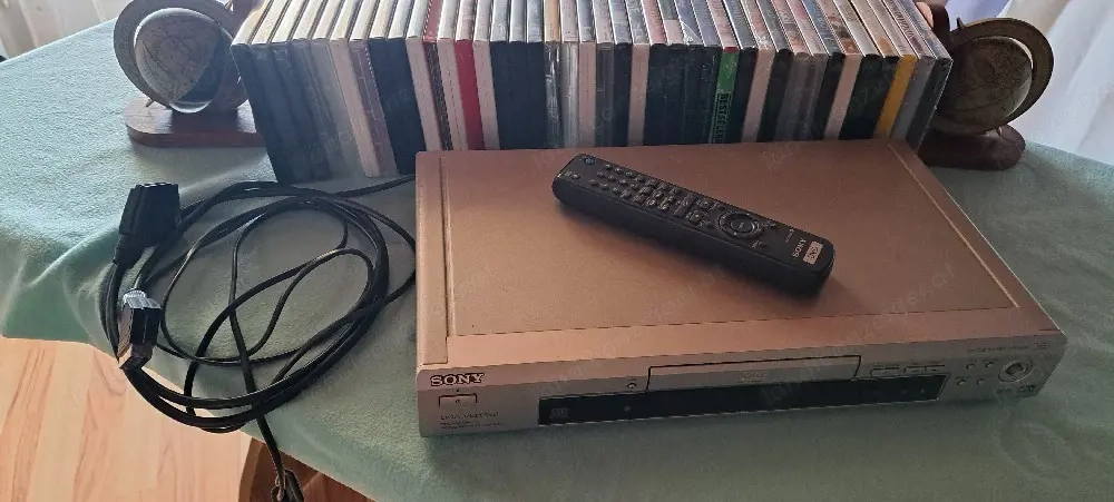 DVD- Player mit 40 DVD's