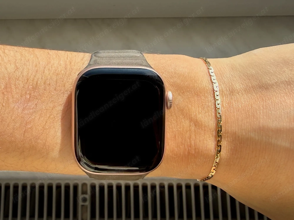 Apple Watch Series 10 (42 mm, GPS) mit Magnetarmband