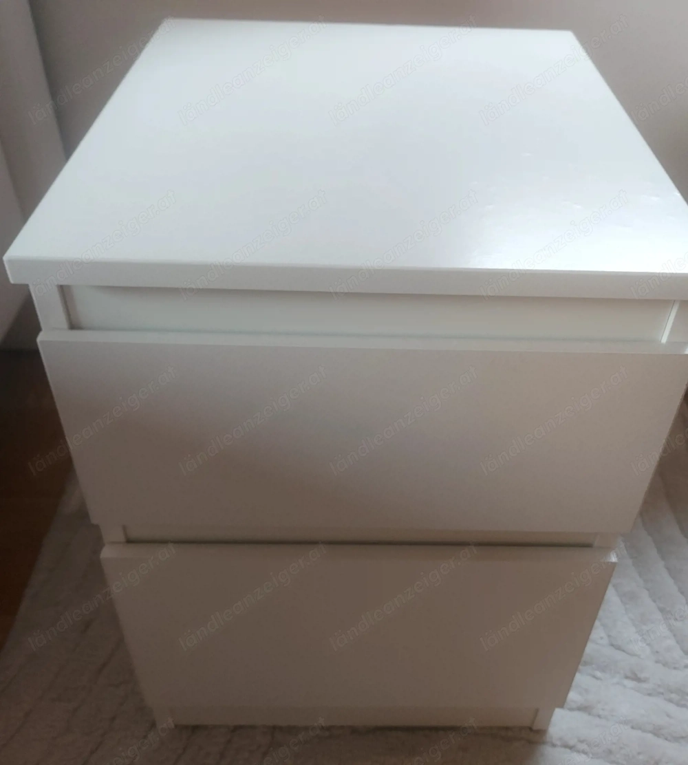 Nachtkästchen Ikea