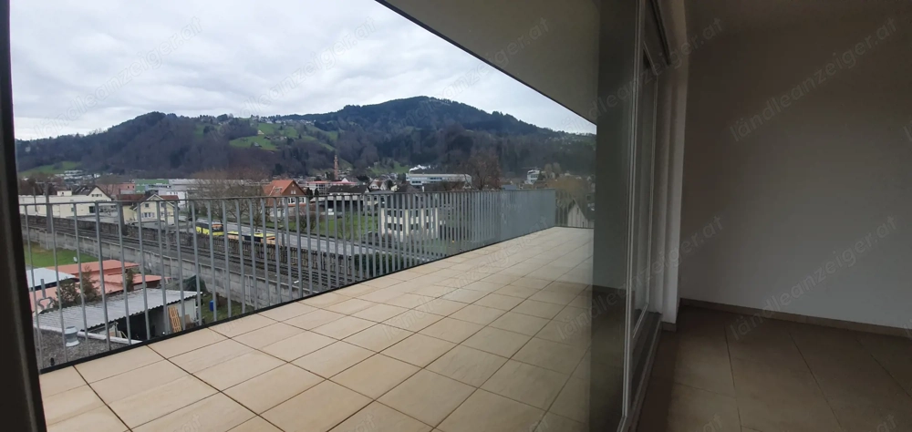 3 Zimmerwohnung - Neubau, Lift, große Dachterrasse 40 m2 - zentrale Stadtlage, jetzt verfügbar ! 