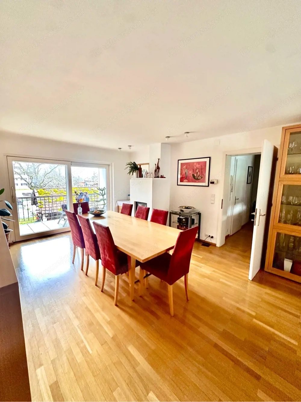 2,5-Zimmer Wohnung mit Balkon, Kamin und Garage in Rankweil