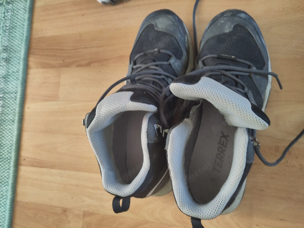 Trekking Schuhe 