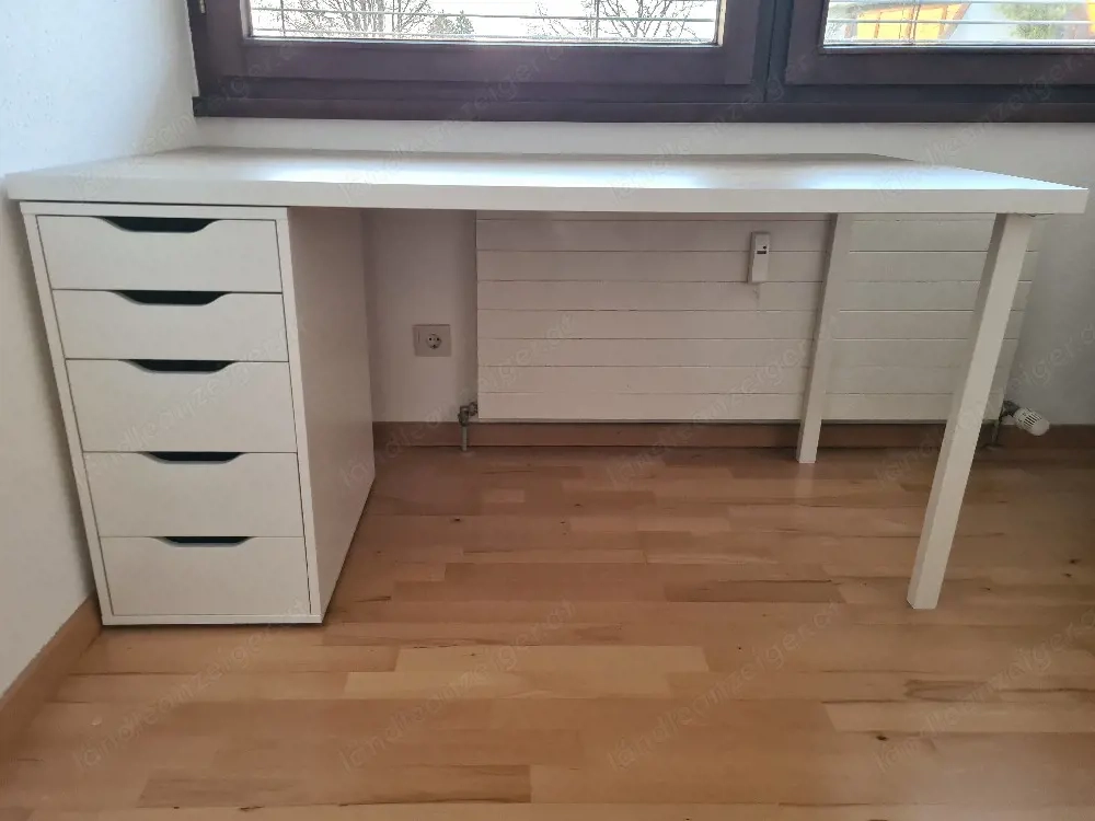 Ikea Schreibtisch mit Schubladen