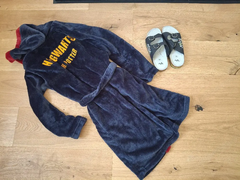 Kinderbademantel mit Kinderhausschuhe