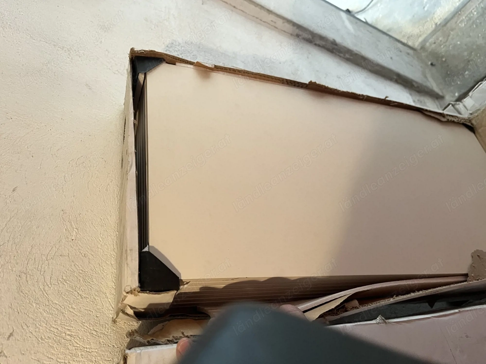 Fliesen orginalverpackt 