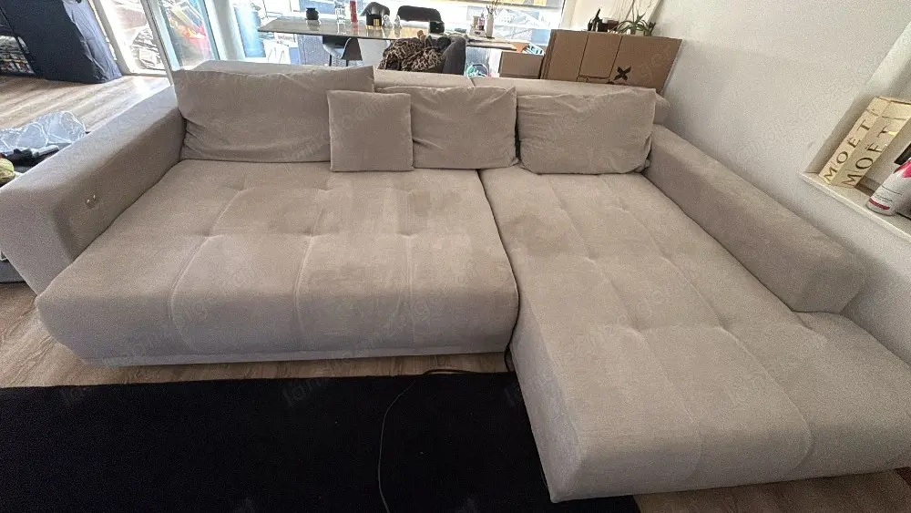 Verkaufe hochwertige Couch elektrisch ausfahrbar