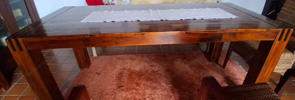 Massiv-Wohnzimmermöbel