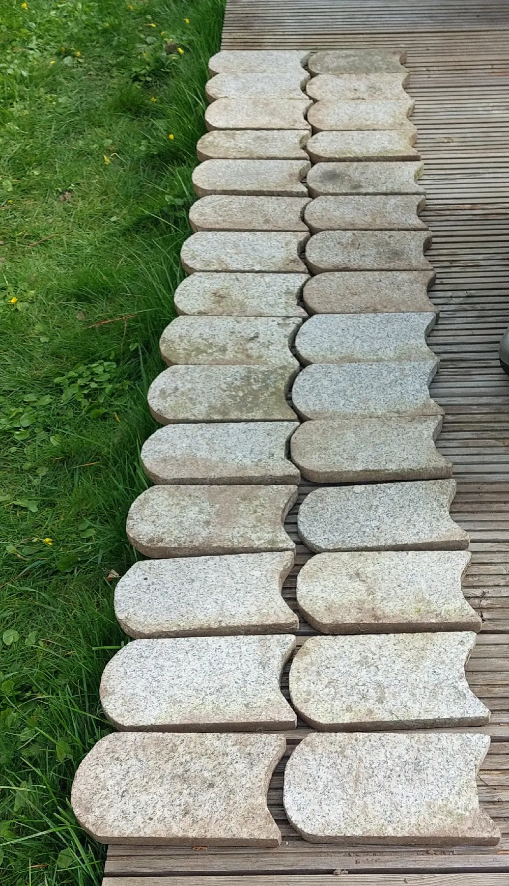 30 Mähsteine Granit GRATIS