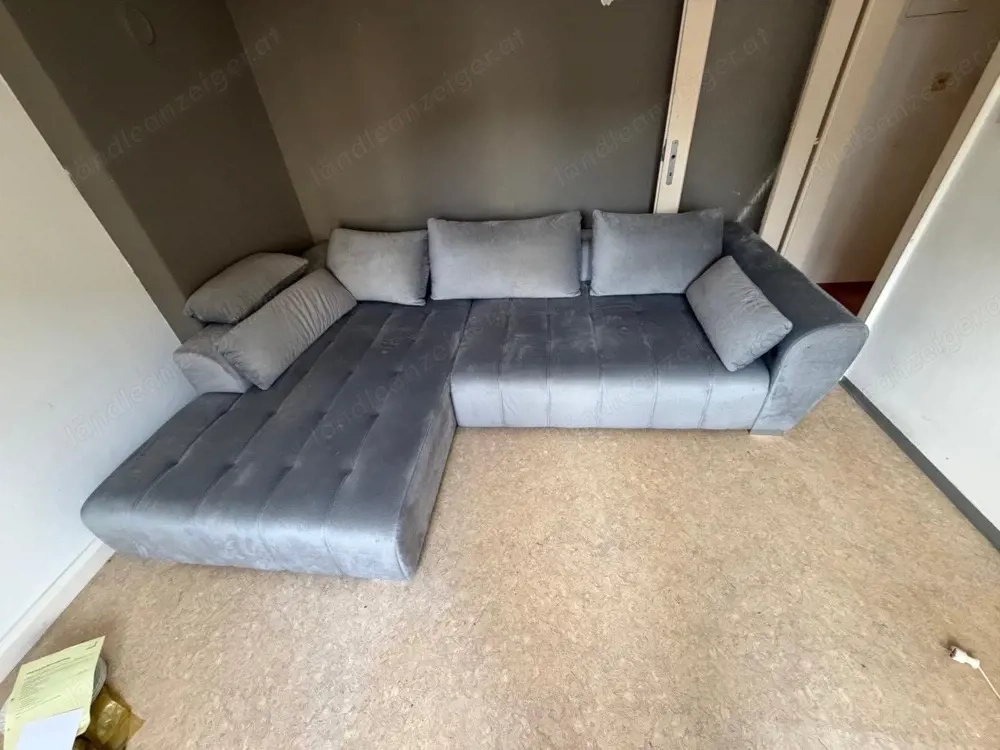 Couch elektrisch ausfahrbar