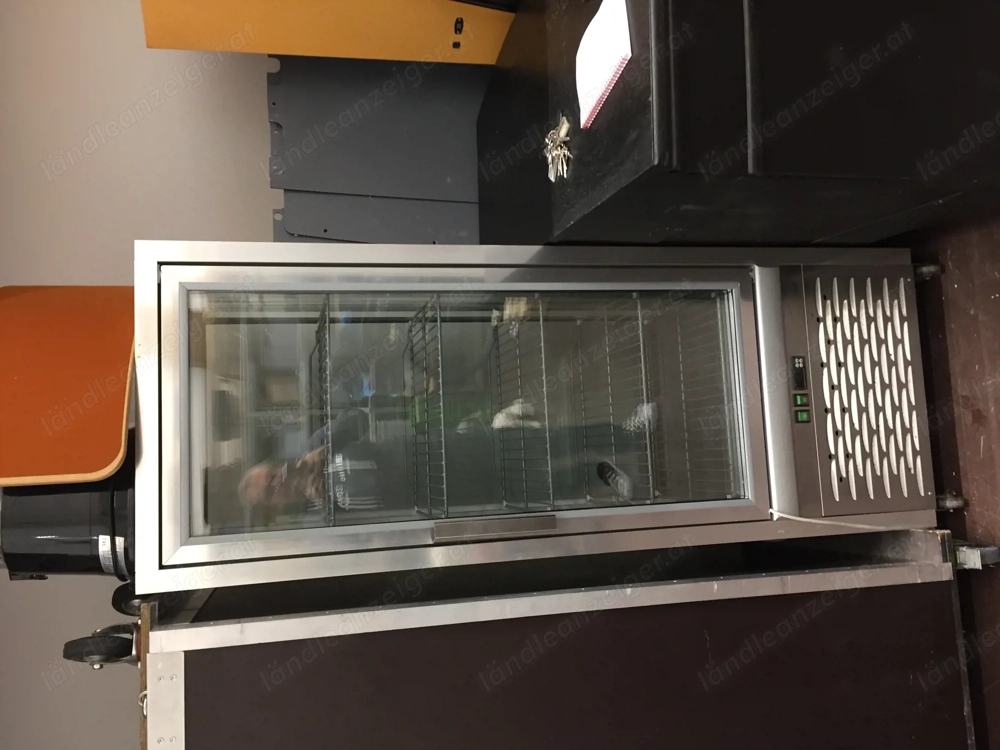 Gastrokühlschrank  auf Rollen Beleuchtet 4 Seiten Glas.