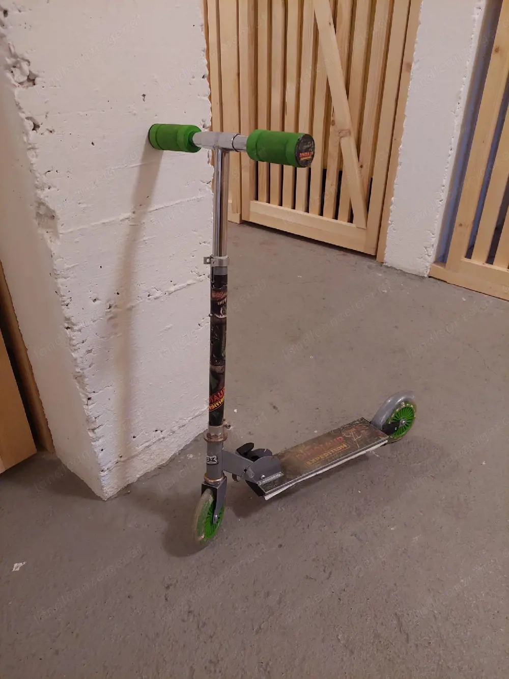 Roller, scooter