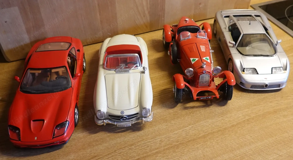 Burago Modellautos, 4 STÜCK, NEUWERTIG 