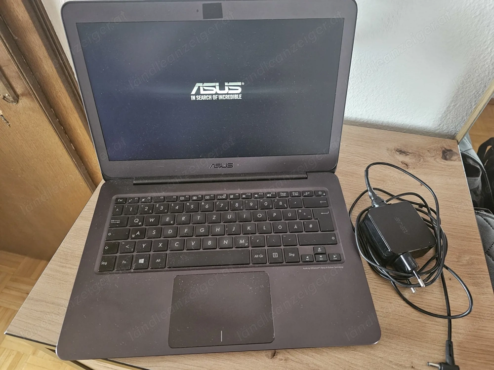 ASUS Zenbook UX305CA Notebook - 13 Zoll Display