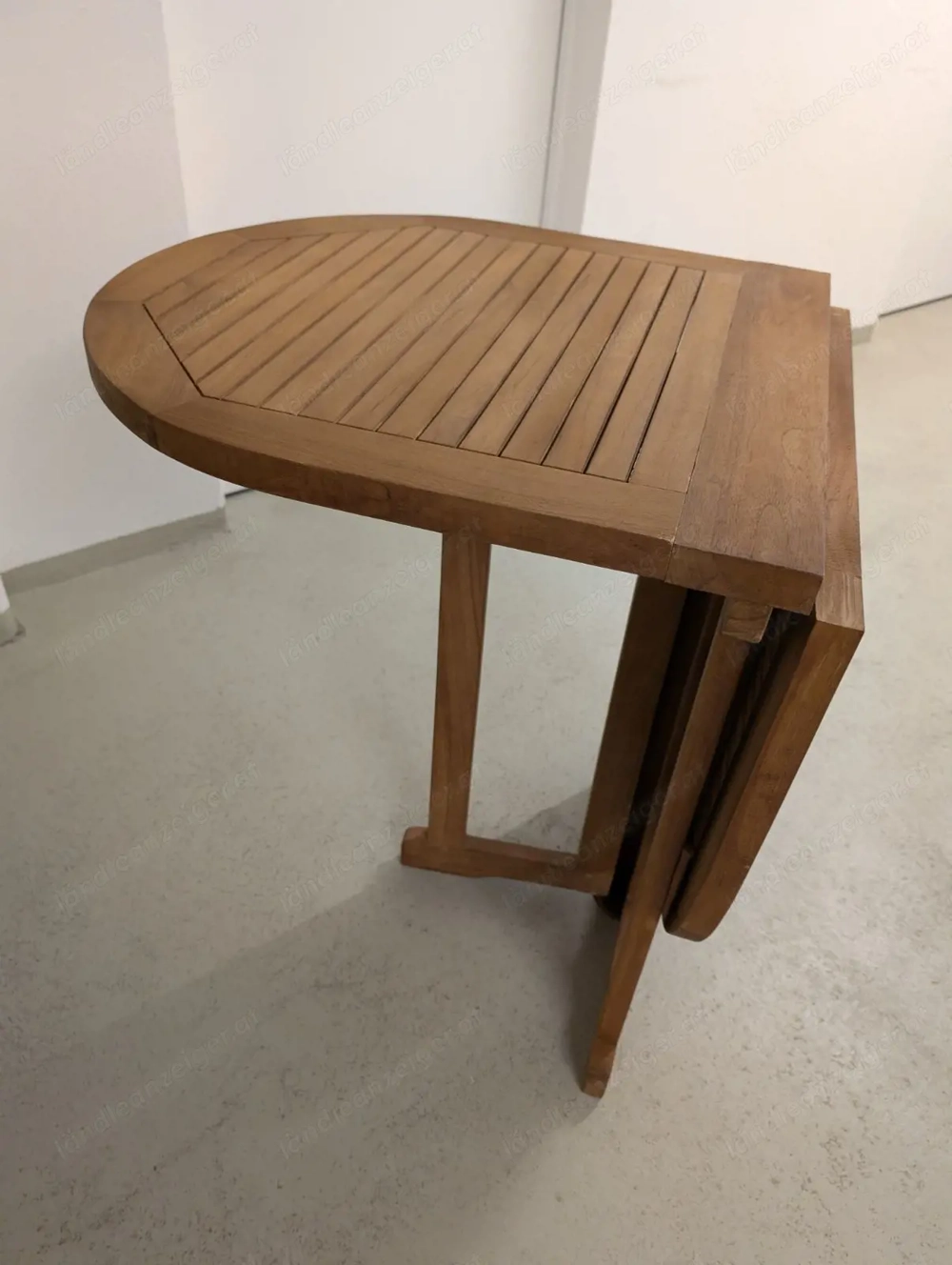 Outdoor-Zeit=Gartentisch-Zeit