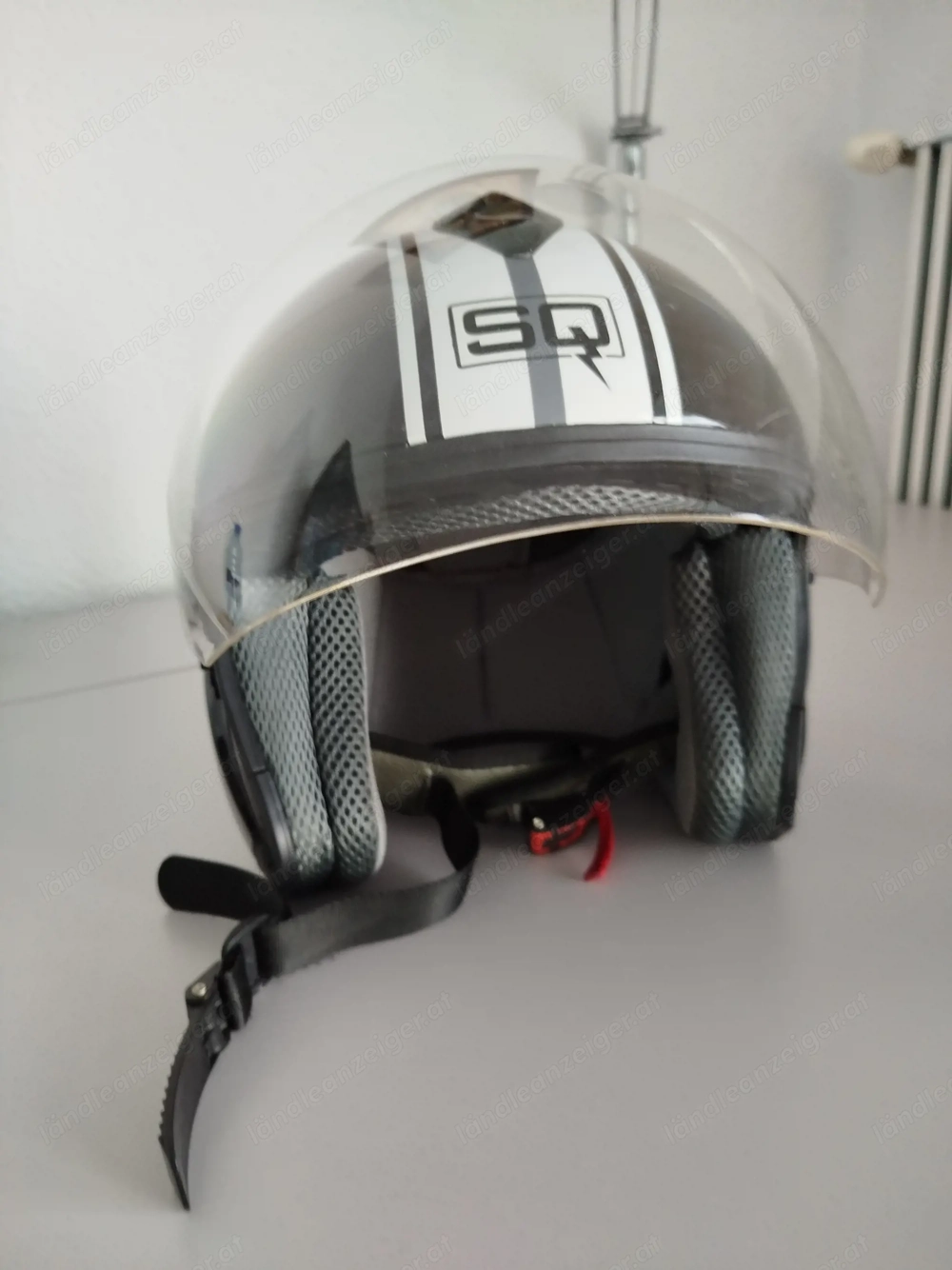 Mopedhelm mit visier