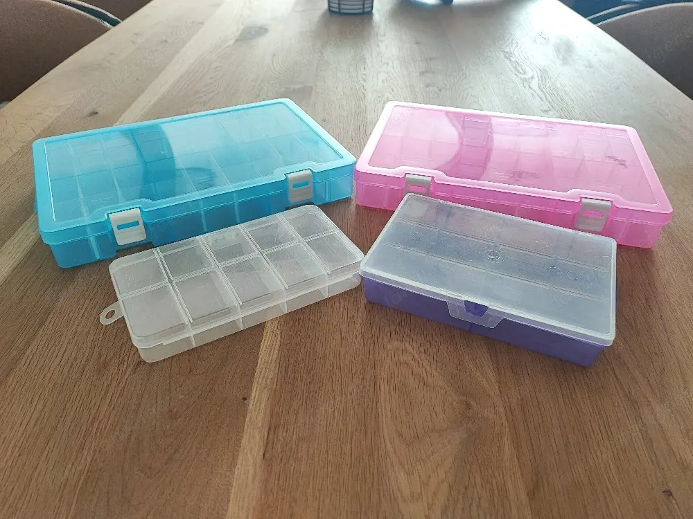 4 Aufbewahrungsboxen 