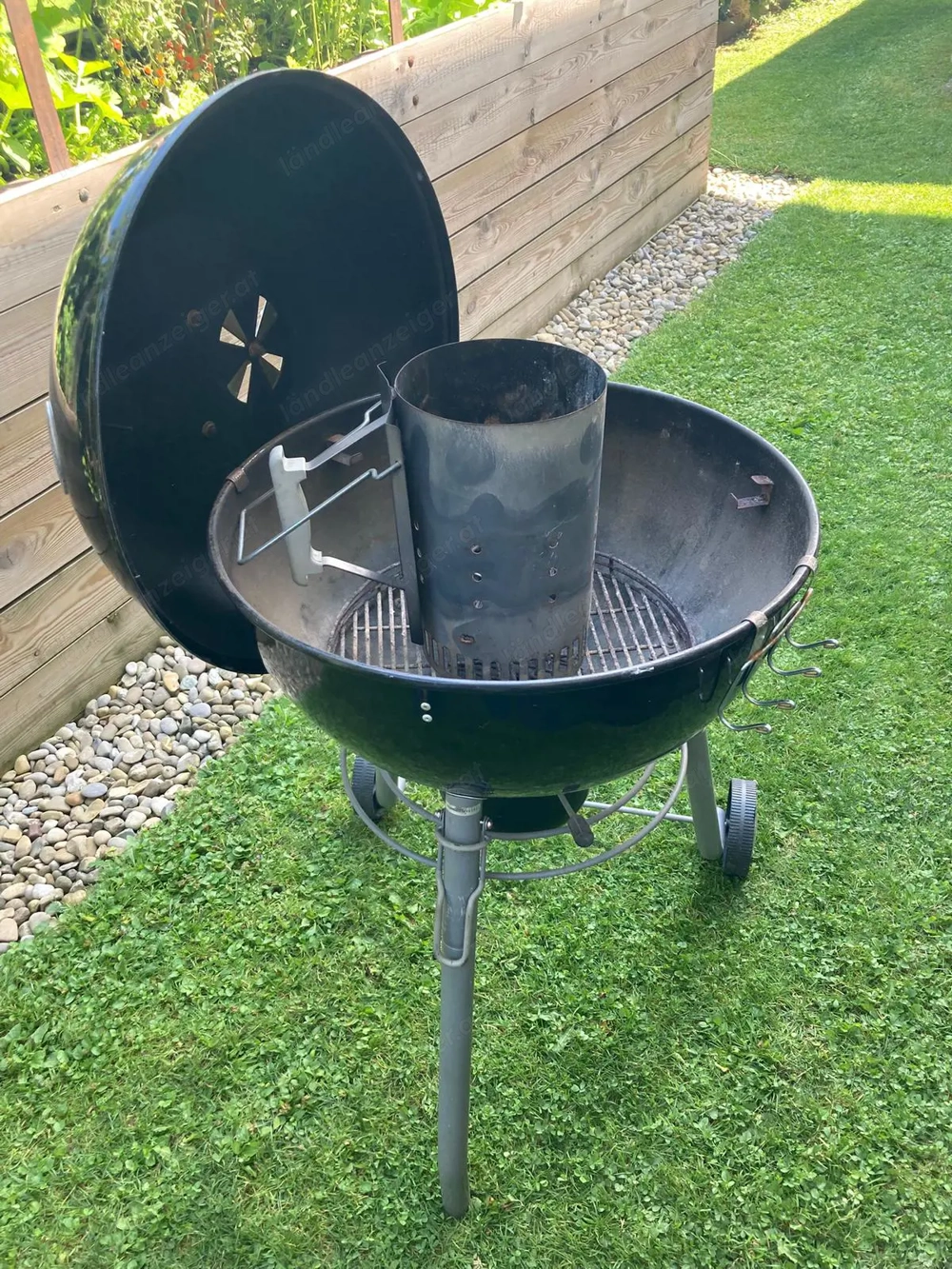 Holzkohle-Kugelgrill