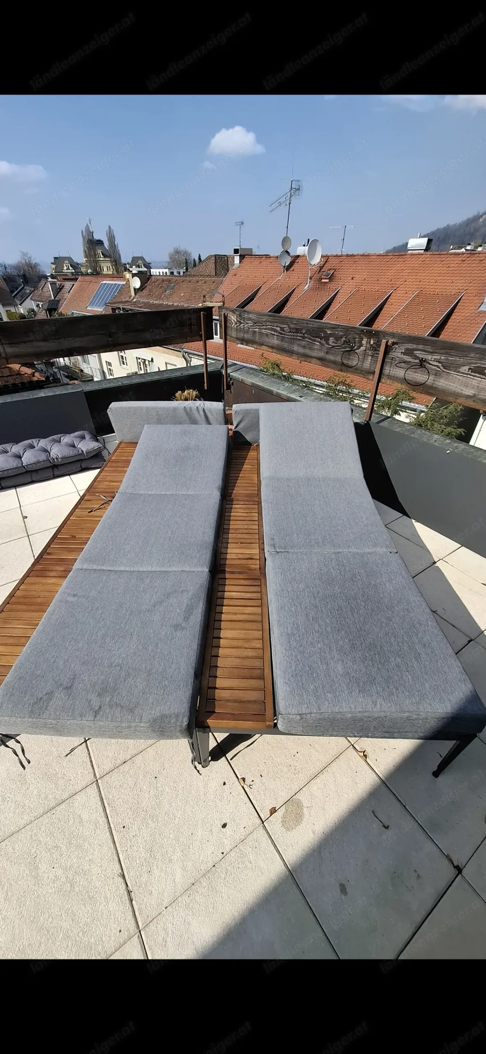 2 Sonnenliegen mit verstellbarem Kopfteil einzeln oder zu zusammen nutzbar