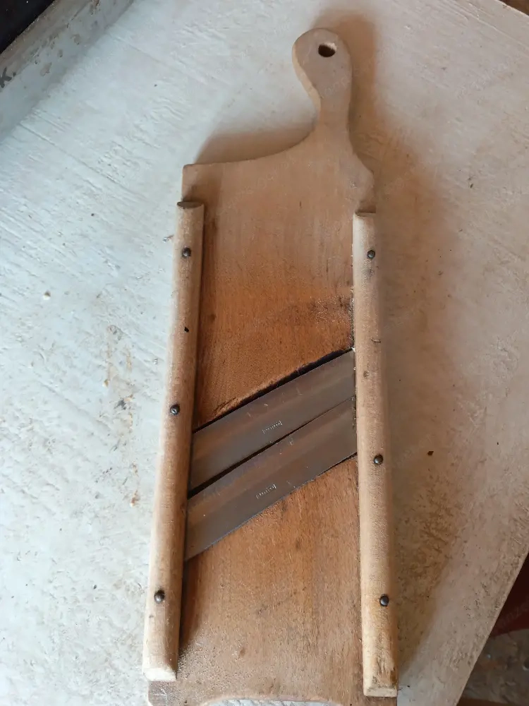 Gurkenhobel Holz Antik