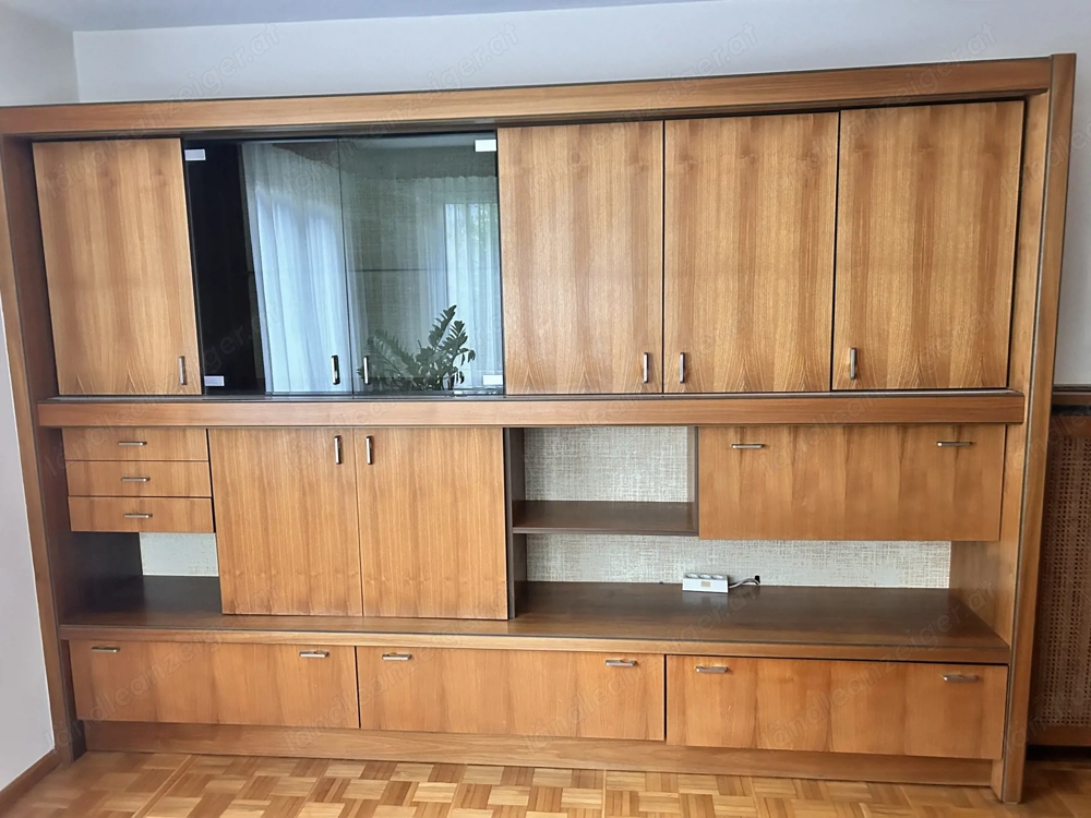 Vintage Wohnwand Mid Century Stil   viel Stauraum   TOP Zustand