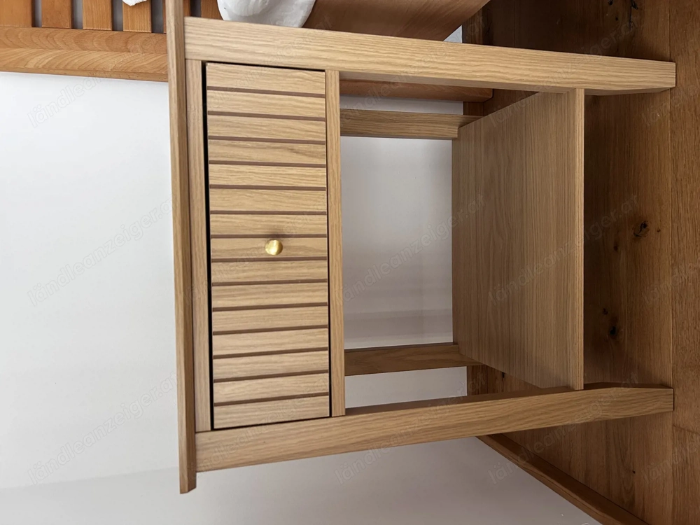 Nachtkästchen zu verkaufen