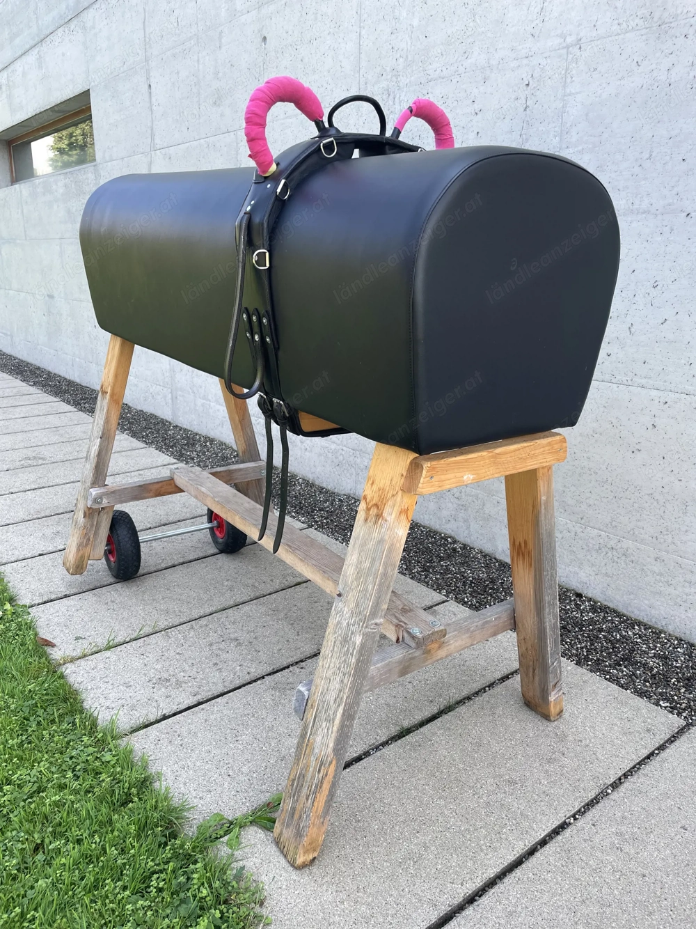 Verkaufe Voltigierbock, Massive Bauweise