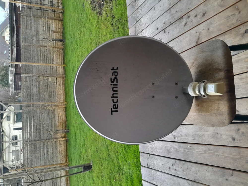 Sat-Schüssel mit 2Anschlüssen