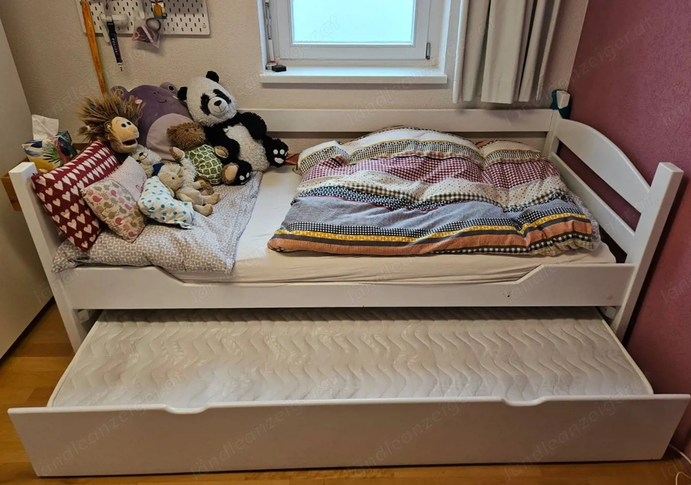 Bett mit Ausziehbett