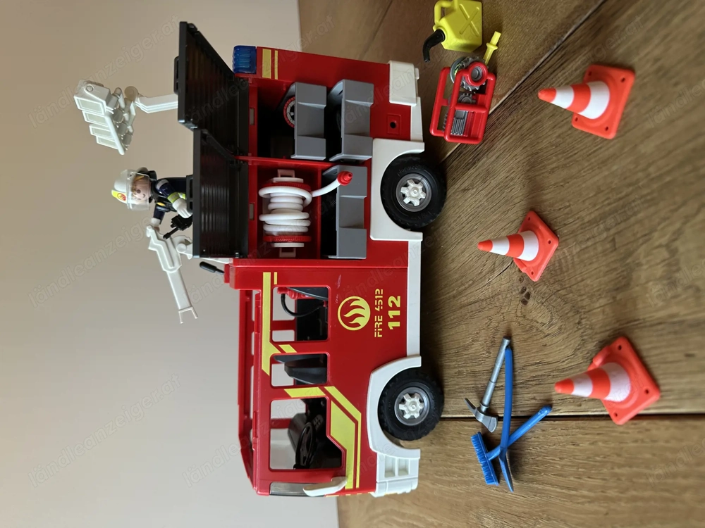 Playmobil Feuerwehr Löschfahrzeug