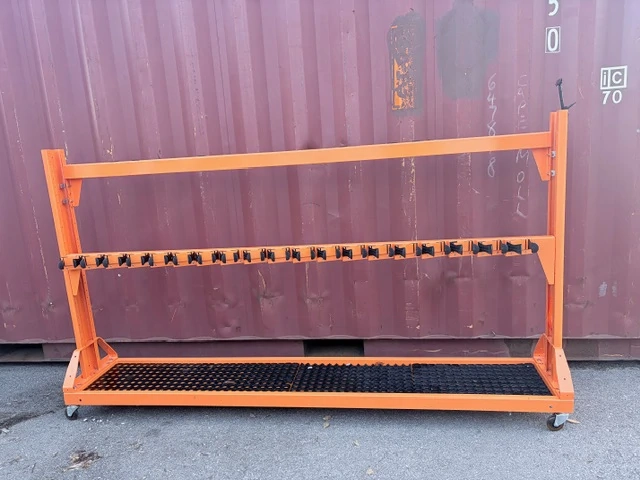 Skiträger für 38 Paar Ski