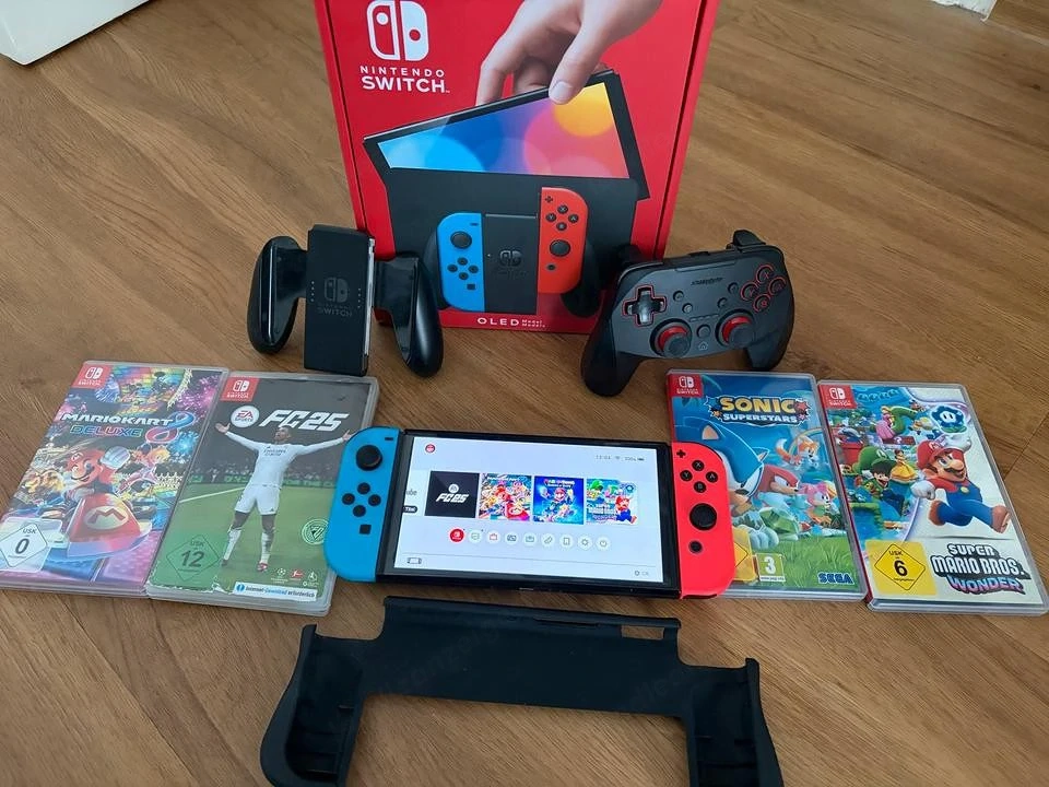 Nintendo Switch OLED inkl. 4 Spielen