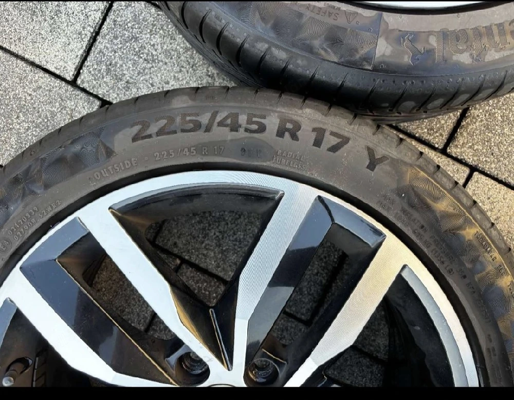 Orgenal VW Alufelgen mit Sommerreifen