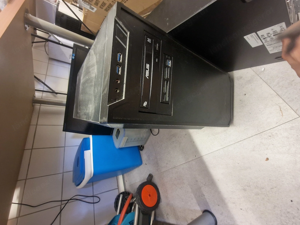 Verschiedene Computer und bildschirme