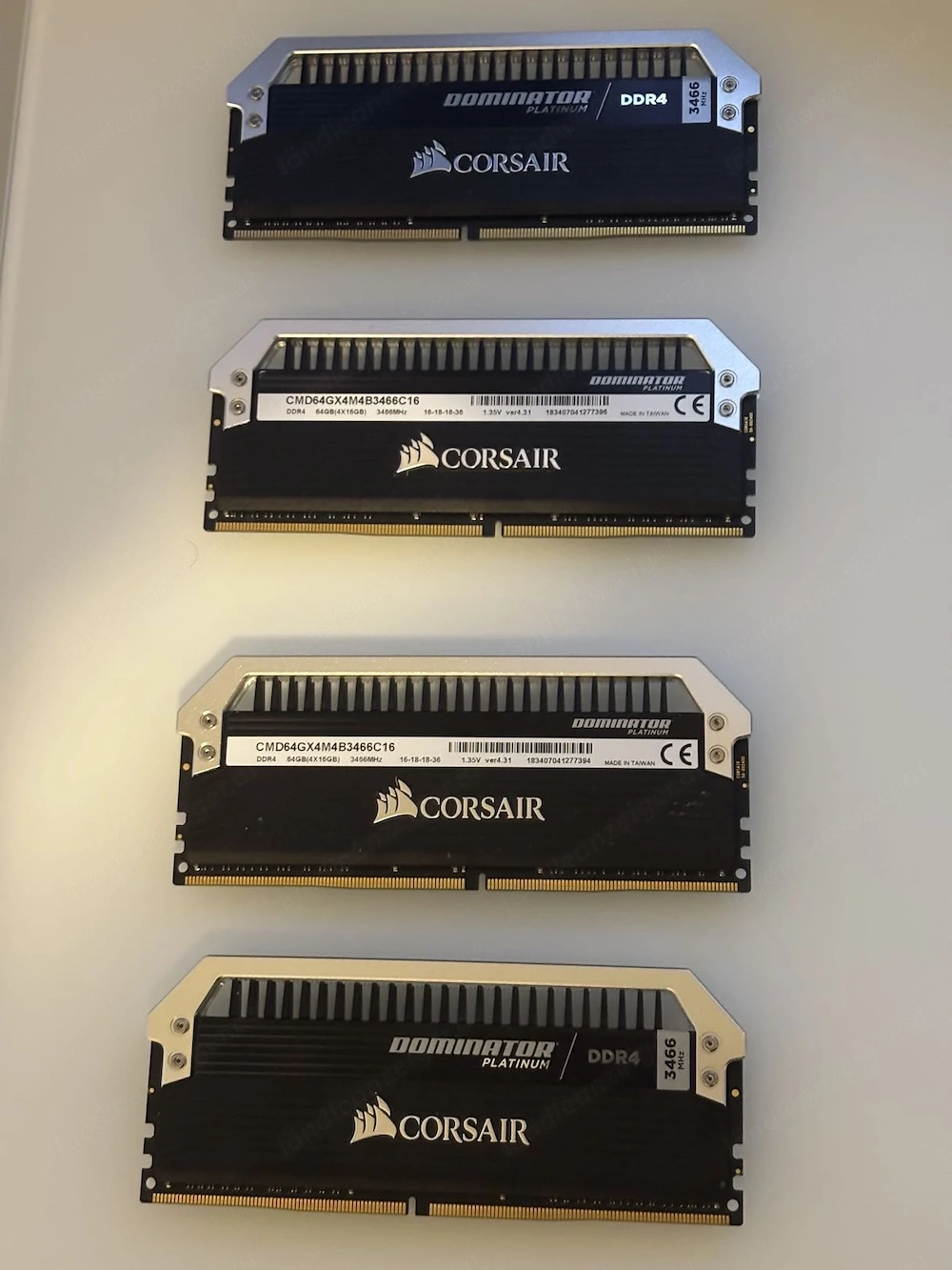 64GB 4x16 GB DDR4 Ram | Corsair Dominator inkl Ramkühler von Corsair