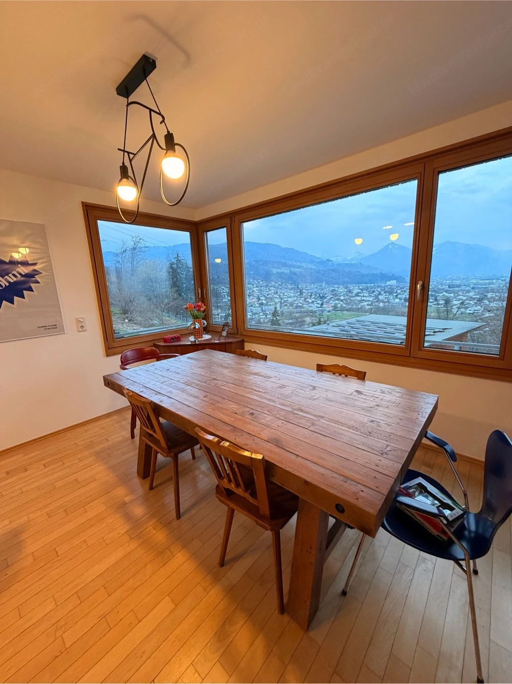 Rustikaler Esstisch aus Massivholz   200 cm