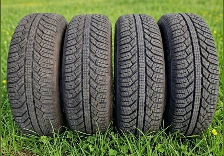 4x Winterkompletträder Semperit Master-Grip 2 - 175 65 R14 T für Ford Fiesta