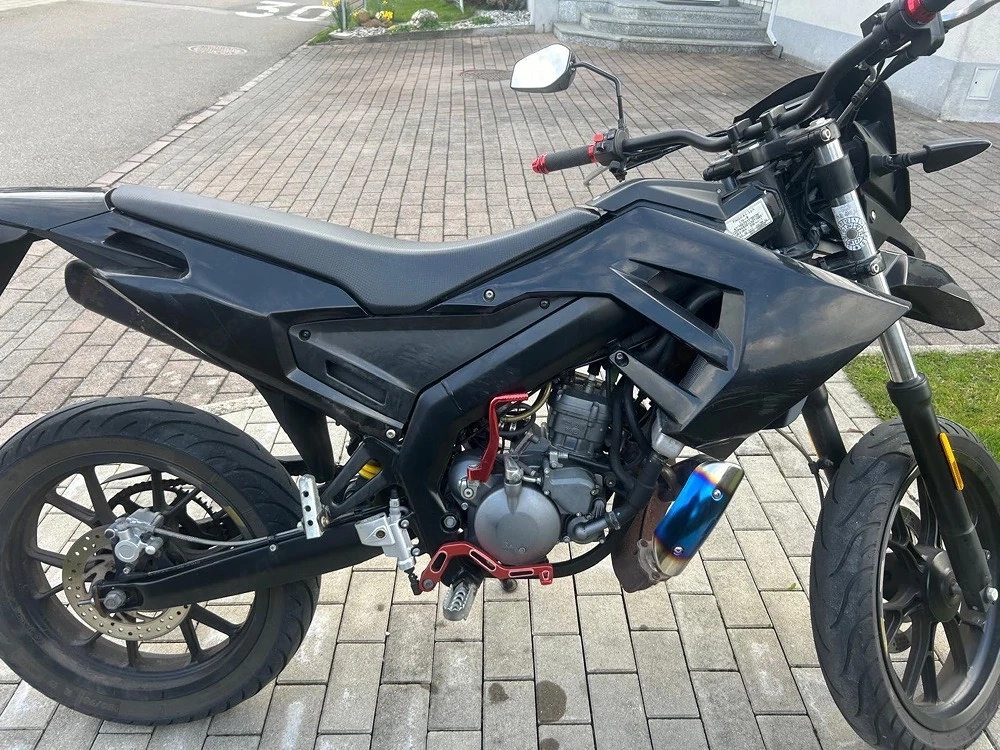 Derbi DRD Xtreme SM Bj.2020 in TOP-ZUSTAND | 13600 km | Garagenfahrzeug | Pickerl bis 06 2027  