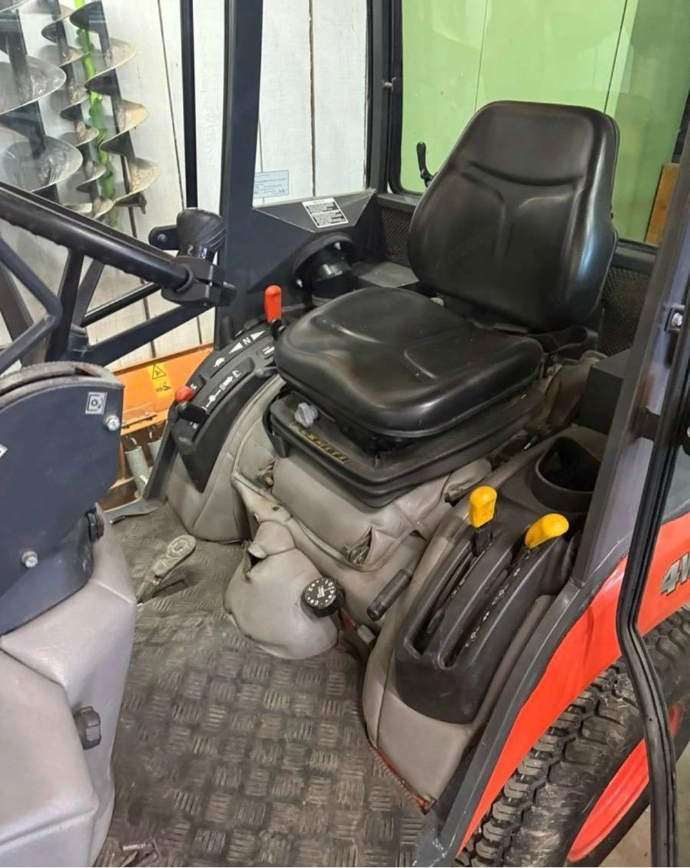 Kubota BX2350 Kommunaltraktor