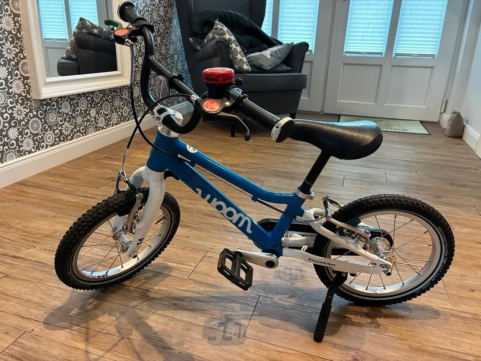 Woom 2 Kinderfahrrad blau weiß 14 Zoll
