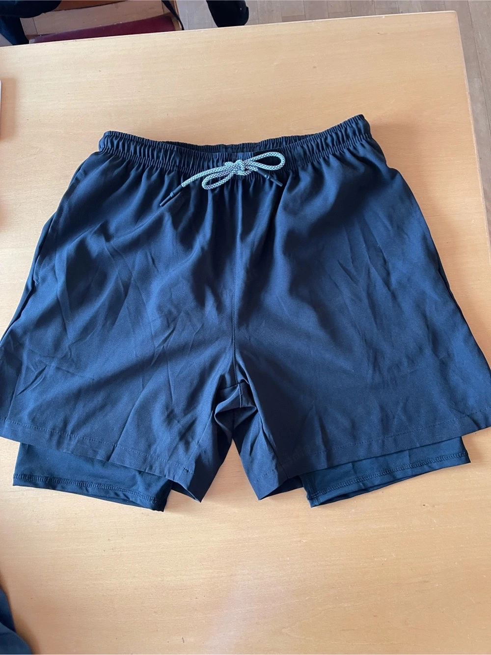 Shorts Laufhose Sporthose NEU Größe M