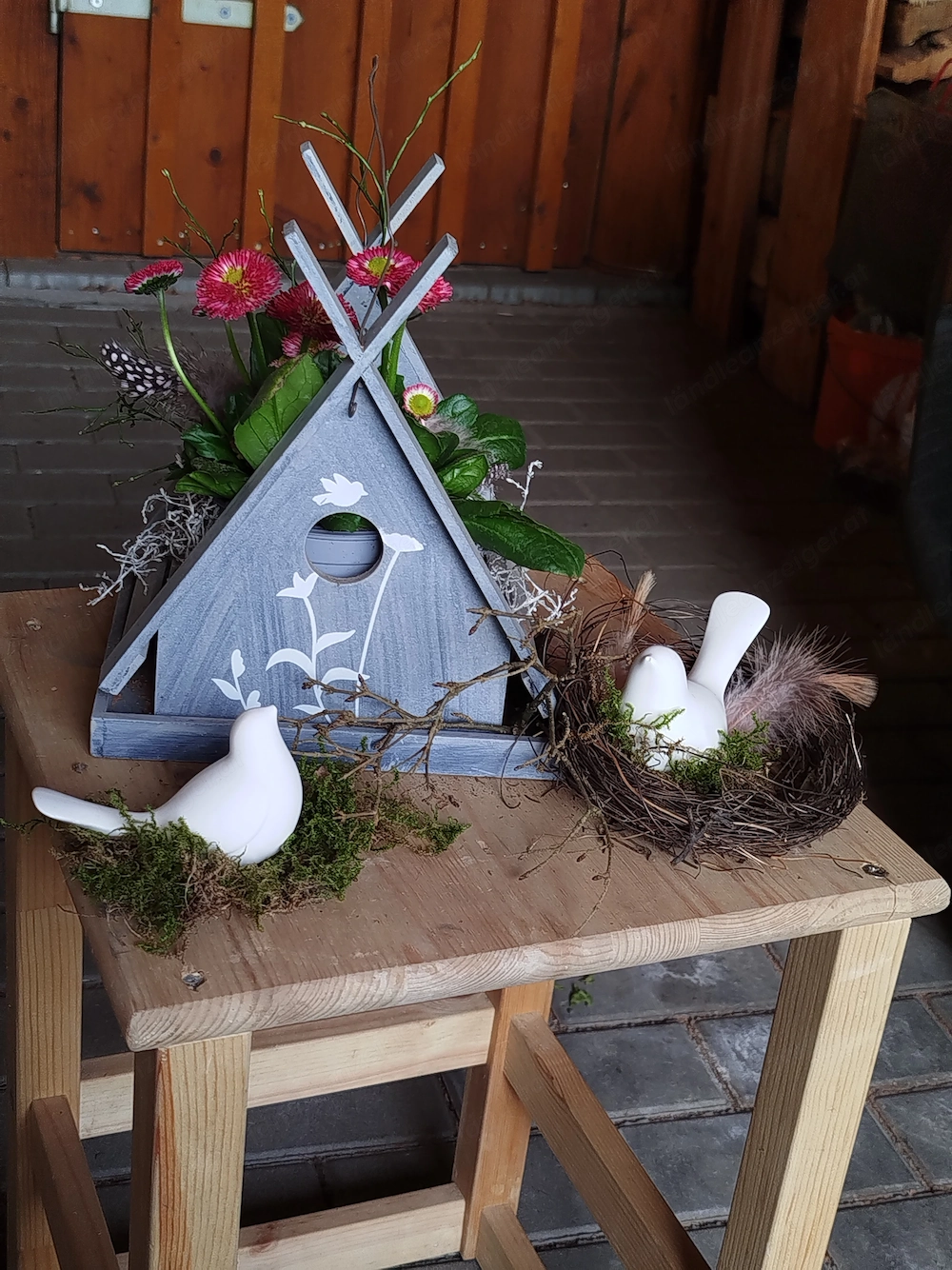 Deko mit Vogelhaus und Vögelchen 