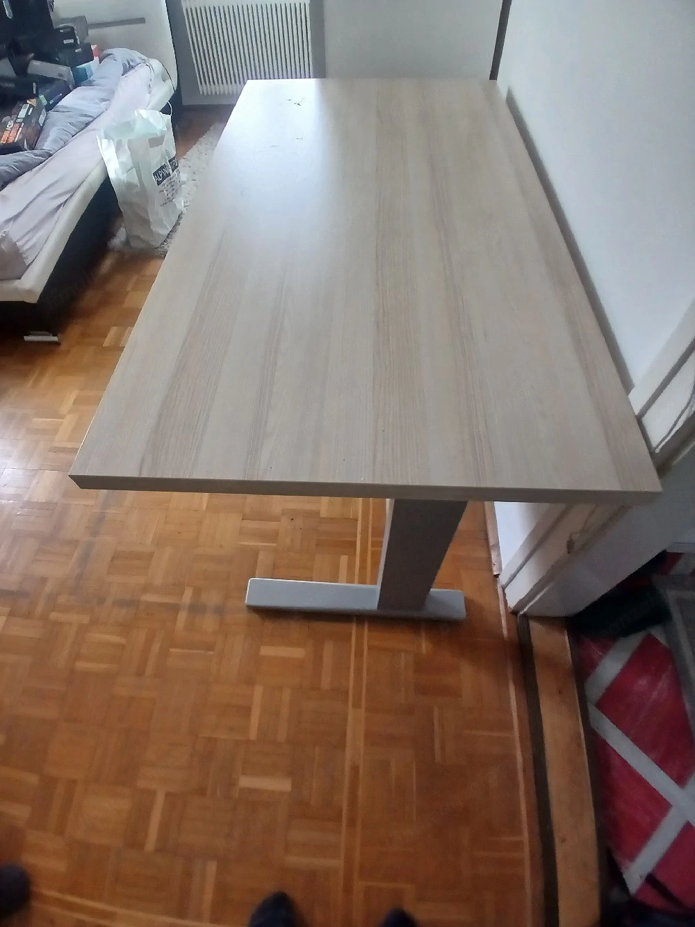 Schreibtisch höhenverstellbar 