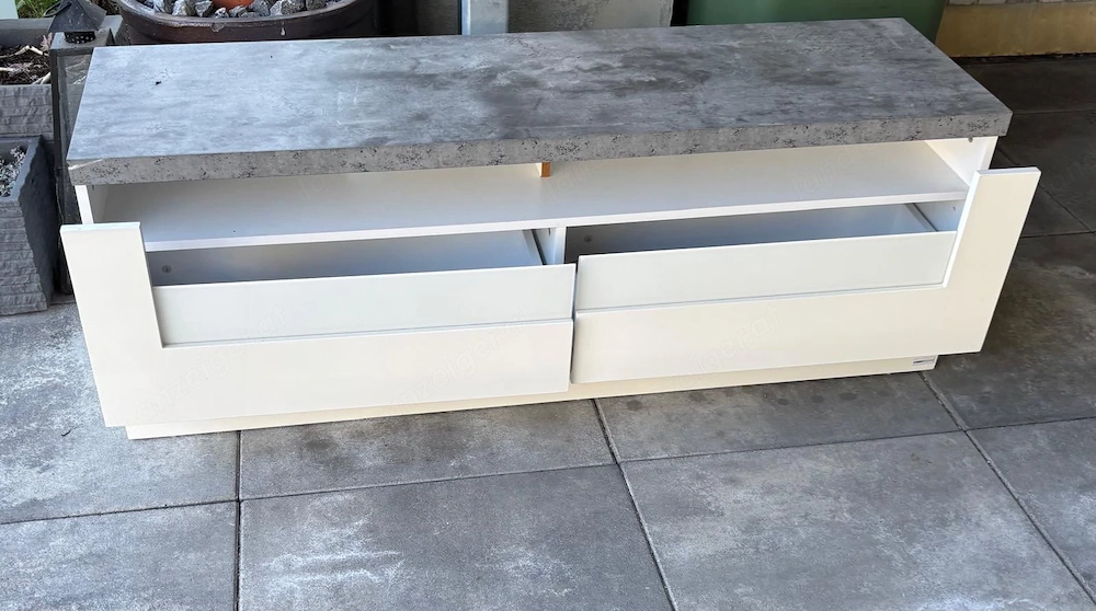 Fernsehtisch, gut erhalten, weiß mit grauer Platte.