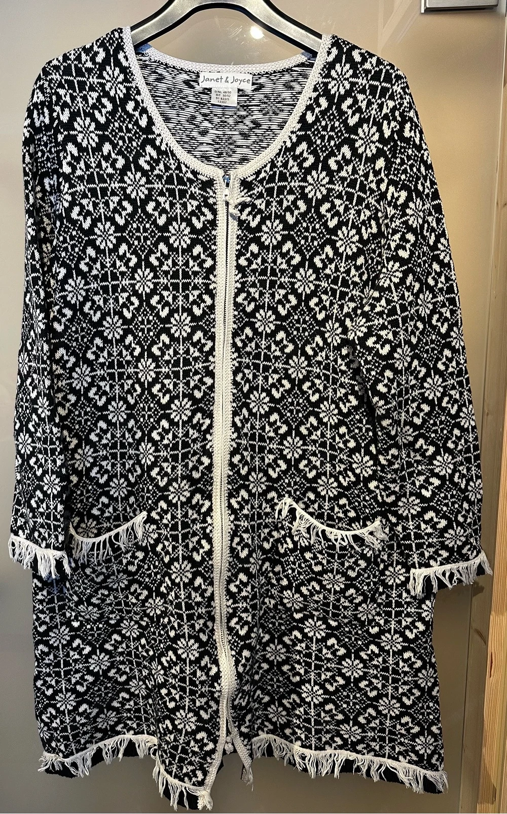 Damen Woll-  Strick Mantel von "Janet & Joyce"