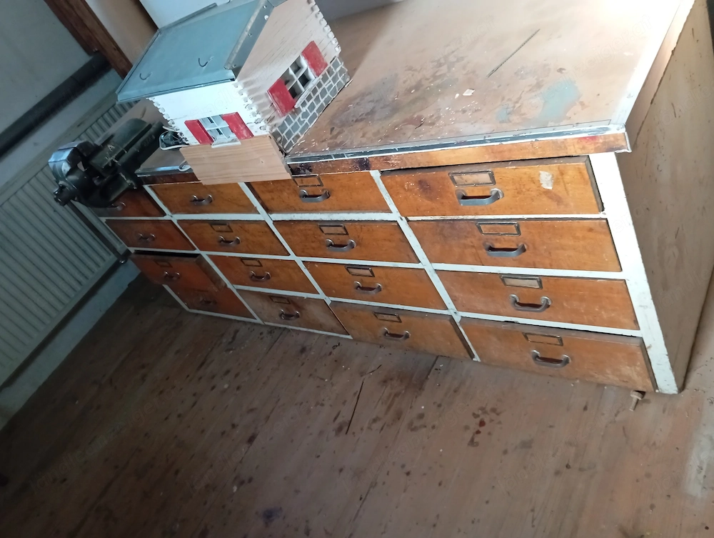 Werktisch    Werkbank